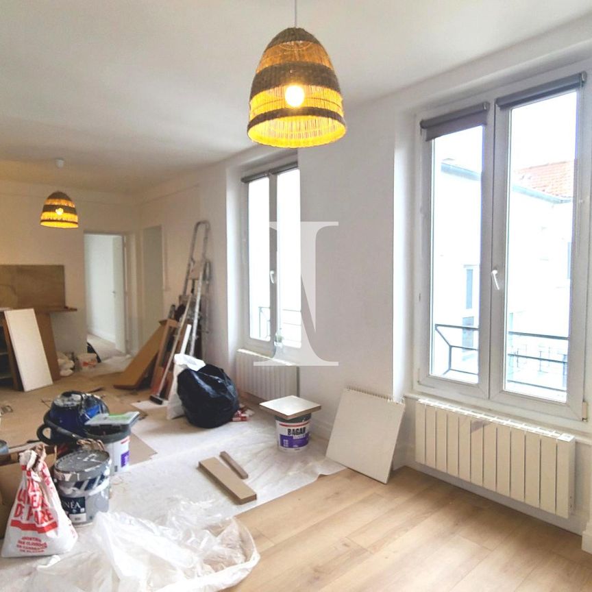 Location Appartement 2 pièces 45m² PARIS 19ème - Photo 1