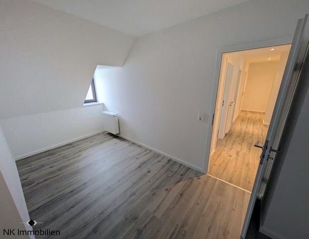 ++ gemütliche 3-Raum Wohnung im Dachgeschoss - ERSTBEZUG nach Sanierung! - modernes Badezimmer ++ - Foto 1