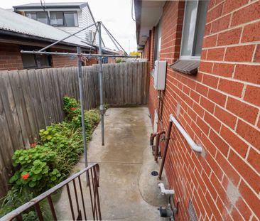 2/7 Cohuna Street, Brunswick West, VIC 3055 - Photo 6