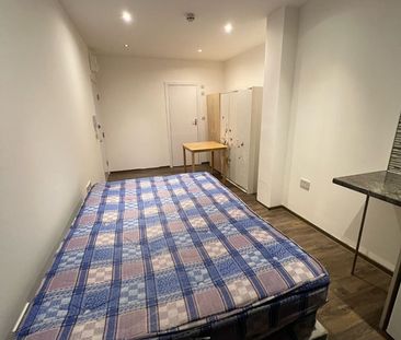 Studio Flat, Torridon Road, SE6 - Photo 2