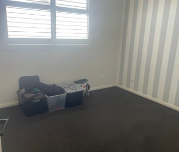 Altona North - Photo 2