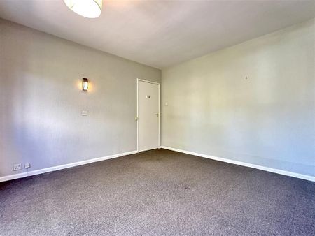 3 bedroom detached bungalow to rent - Photo 4