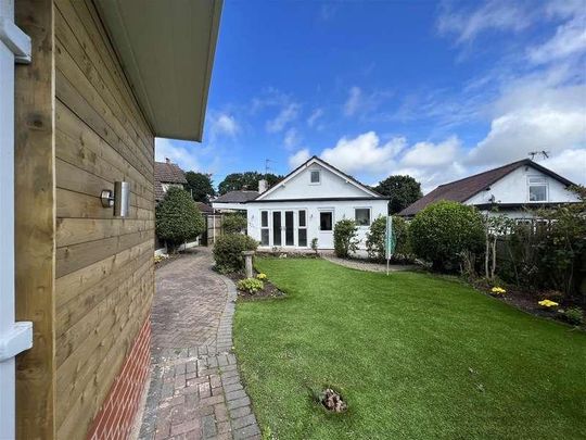 Florence Avenue, Heswall, Wirral, CH60 - Photo 1