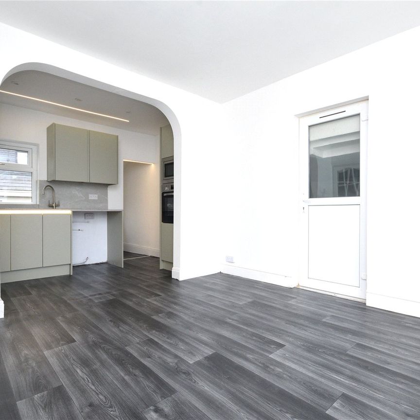 2, Halliday Grove, Leeds, West Yorkshire, LS12 3PD - Photo 1