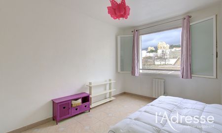 Location Appartement 3 pièces 68m² - Photo 3