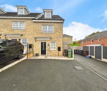 4 bedroom semi-detached house to rent - Photo 3