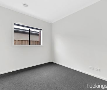 BRAND NEW FAMILY HOME IN DONNYBROOK - Photo 5