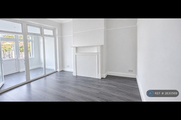 5 bedroom terraced house to rent - Photo 1