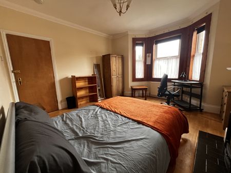 Shillito Road Parkstone, Poole, Dorset, BH12 2BN - Photo 4