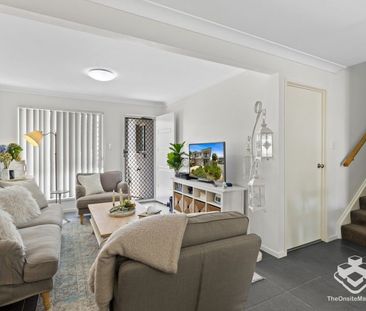 Modern 3 Bedroom Townhouse - Photo 2