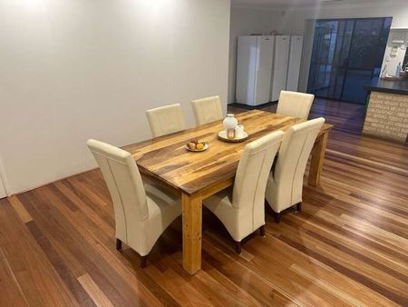 East Victoria Park - Photo 2