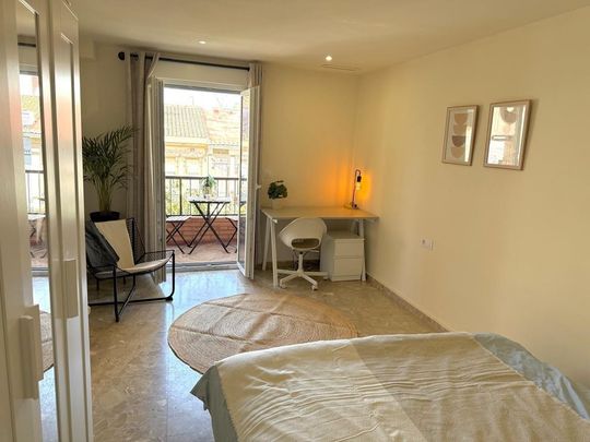 4 room luxury Flat for rent in Valencia, Spain - Photo 1