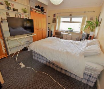 3 bedroom House in Mayville Road, Leeds - Photo 3