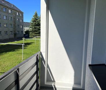 Einziehen & Wohlfühlen: schöne 2- Raumwohnung mit Balkon im EG - Photo 6