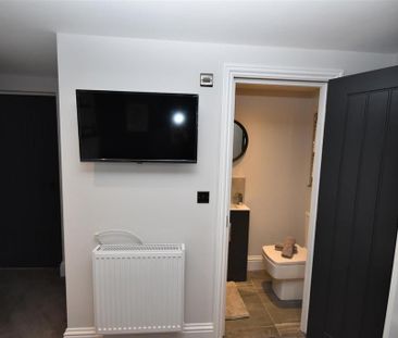 1 bedroom in a house share to rent - Photo 6