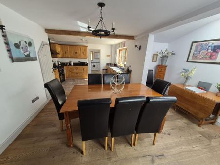 5 bedroom detached house to rent - Photo 3