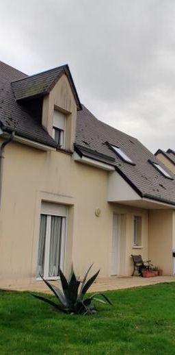 Location Maison 5 pièces 96m² - Photo 1