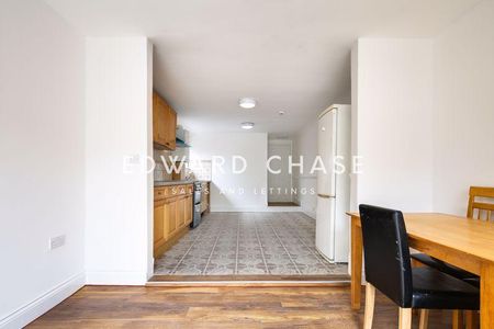 Mixed use to rent - Photo 2