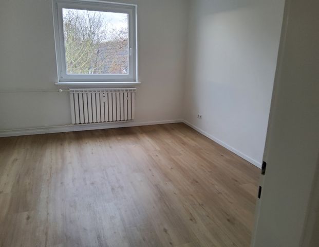 3-Zimmer-Wohnung in beliebter Gegend // 3.OG links - Foto 1