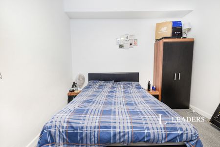 5 bedroom house to rent Orchard Road, Southsea, Hampshire, PO4 - Photo 2