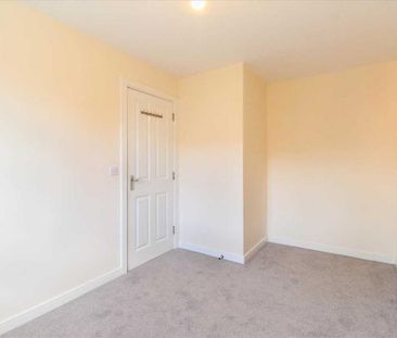 4 bedroom semi-detached house to rent - Photo 1