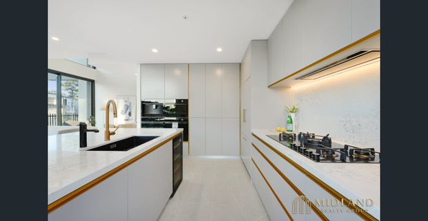 Timeless Luxury Family Home in Lindfield's Newest Precinct - Photo 1