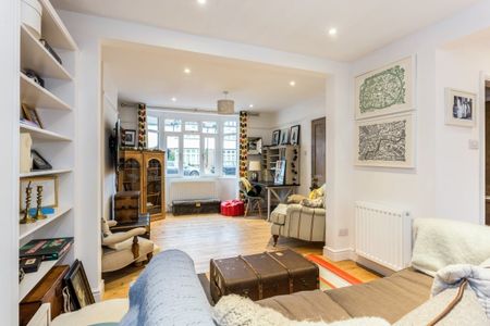 3 bedroom semi-detached house to rent - Photo 3