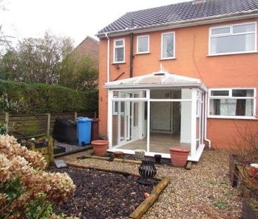 3 bedroom end of terrace house to rent - Photo 5