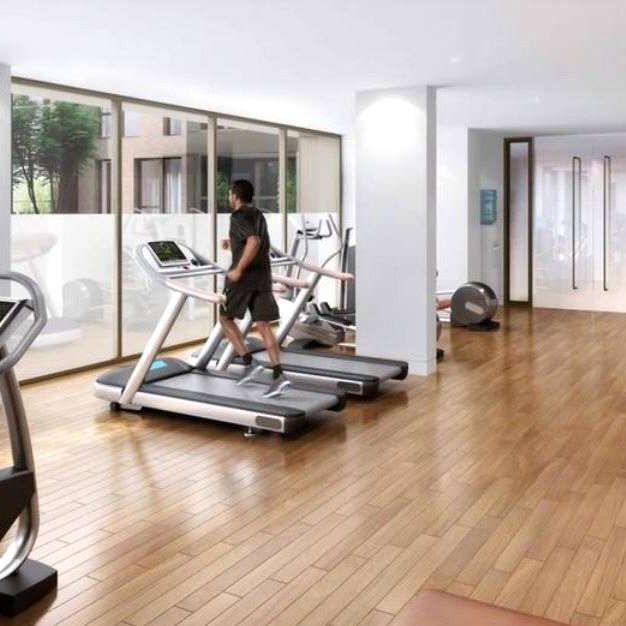 Impressive dual aspect apartment in a highly desirable modern development featuring 24/7 concierge, gym and stunning resident's roof terrace. - Photo 1