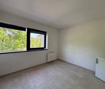 Location Appartement 1 pièce 17m² ORLEANS 45000 - Photo 4