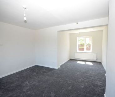3 bed semi-detached house to rent in Athlone Place, Birtley, DH3 - Photo 2