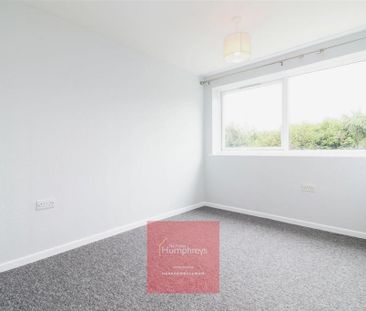 3 bedroom detached house to rent - Photo 4