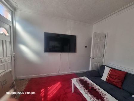 2 bedroom terraced house to rent - Photo 3