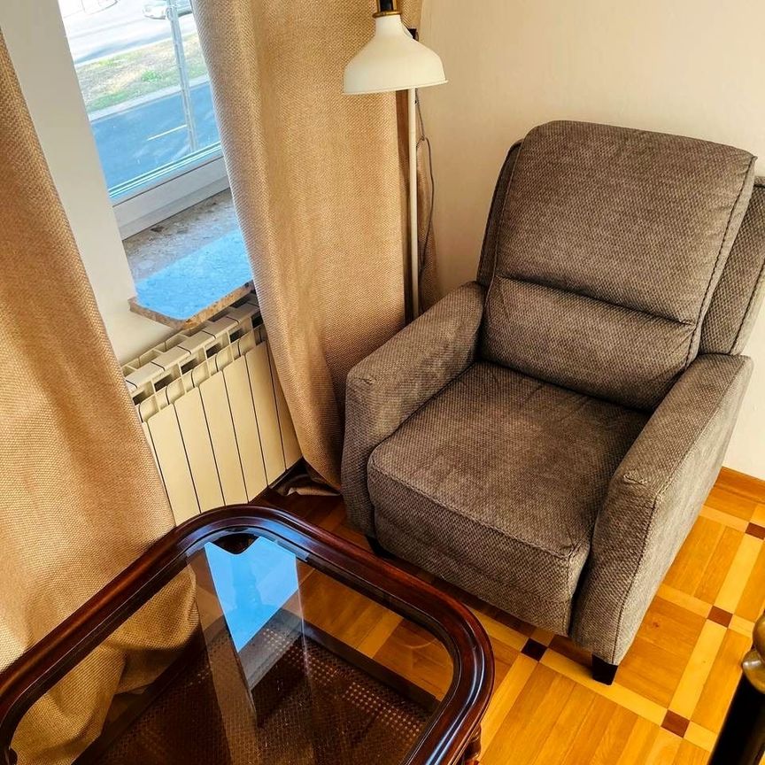 Miejsce w pokoju, Aleja Wilanowska - Photo 1