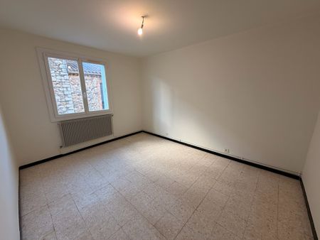 SAINT BAUZILLE DE PUTOIS - Appartement type 5 de 111.02m² - Photo 4