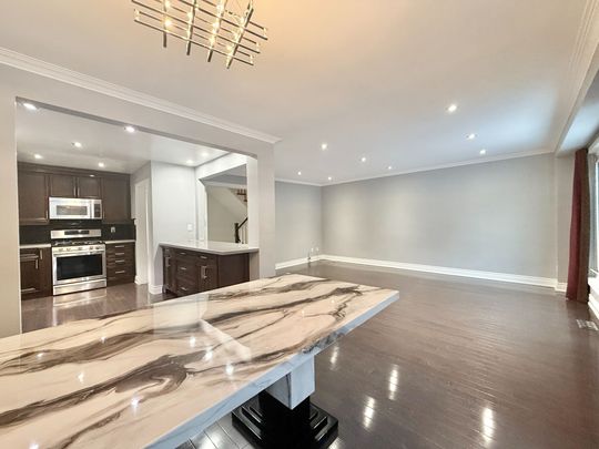 For Lease - 88 Chipwood Crescent, Toronto, Ontario - Photo 1