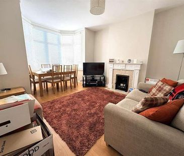 Oakleigh Park Drive, Leigh On Sea, SS9 - Photo 4