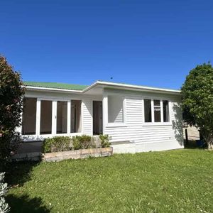 Comfort, space and charm in a great location - Photo 2