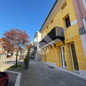 Quadrilocale in affitto - Photo 2
