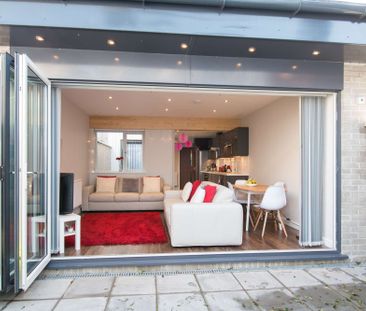 Yet another John Winter house redefining student living in Cardiff. - Photo 1