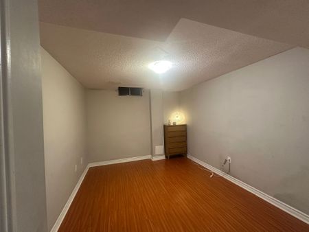For Lease - 33 Kenborough Court Unit# Bsmt, Markham, Ontario - Photo 2