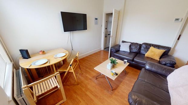 3 bedroom terraced house to rent - Photo 1
