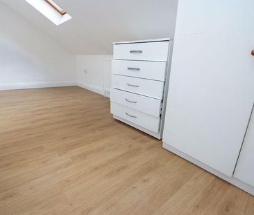 4 bedroom flat to rent - Photo 3