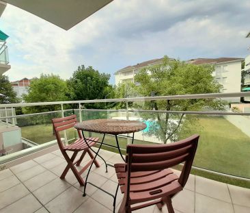 PAU Berlioz - T2 meublé de 31m² avec place de parking et terrasse - Photo 6