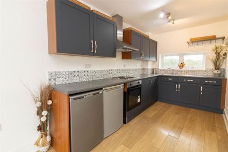 2 bedroom apartment to rent - Photo 3