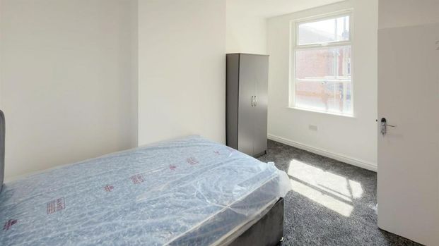 7 bedroom house to rent - Photo 1