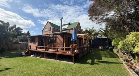 5-Bedroom Family Home in Gleneden - Photo 4