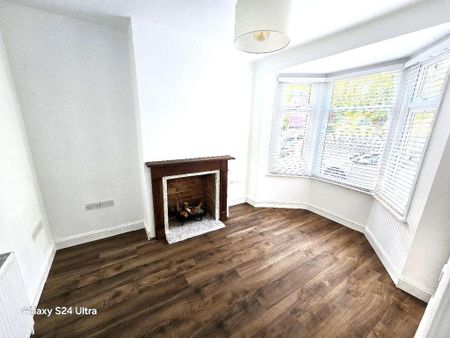 3 bedroom terraced house to rent - Photo 2