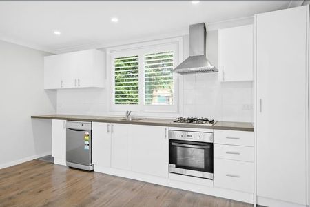 88a Consul Road, Narraweena - Photo 2