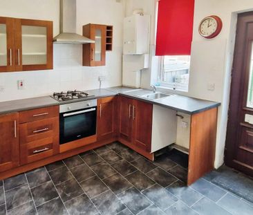 3 bedroom terraced house to rent - Photo 6